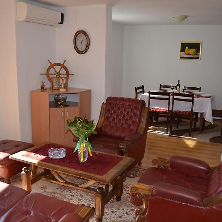 קוטור Apartments Dobrisa מראה חיצוני תמונה