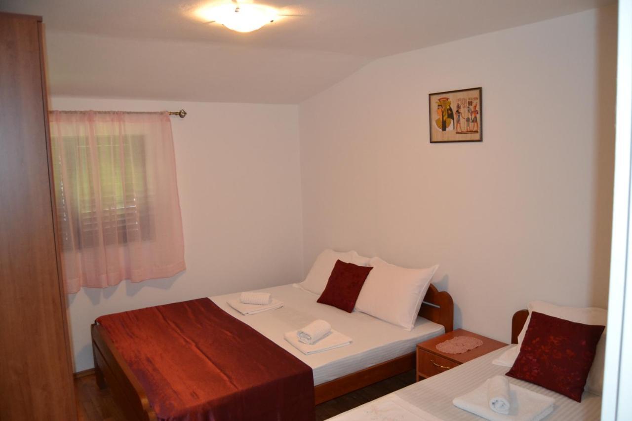 קוטור Apartments Dobrisa מראה חיצוני תמונה