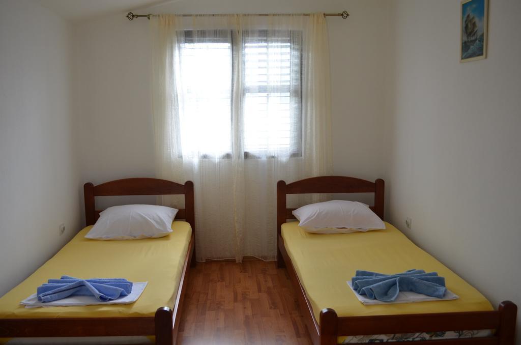 קוטור Apartments Dobrisa חדר תמונה