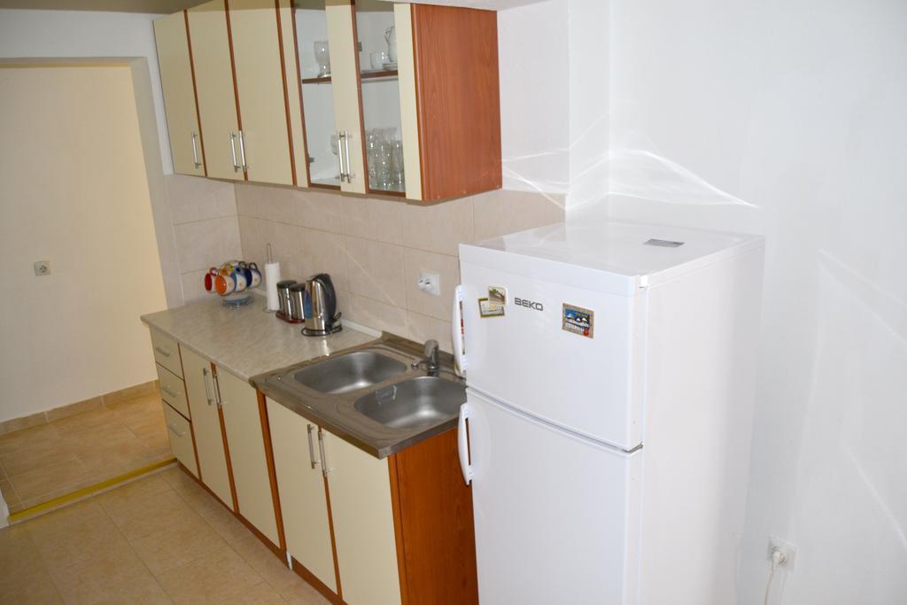 קוטור Apartments Dobrisa מראה חיצוני תמונה