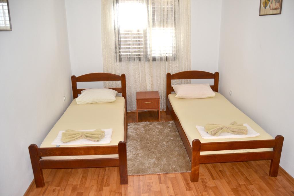 קוטור Apartments Dobrisa מראה חיצוני תמונה
