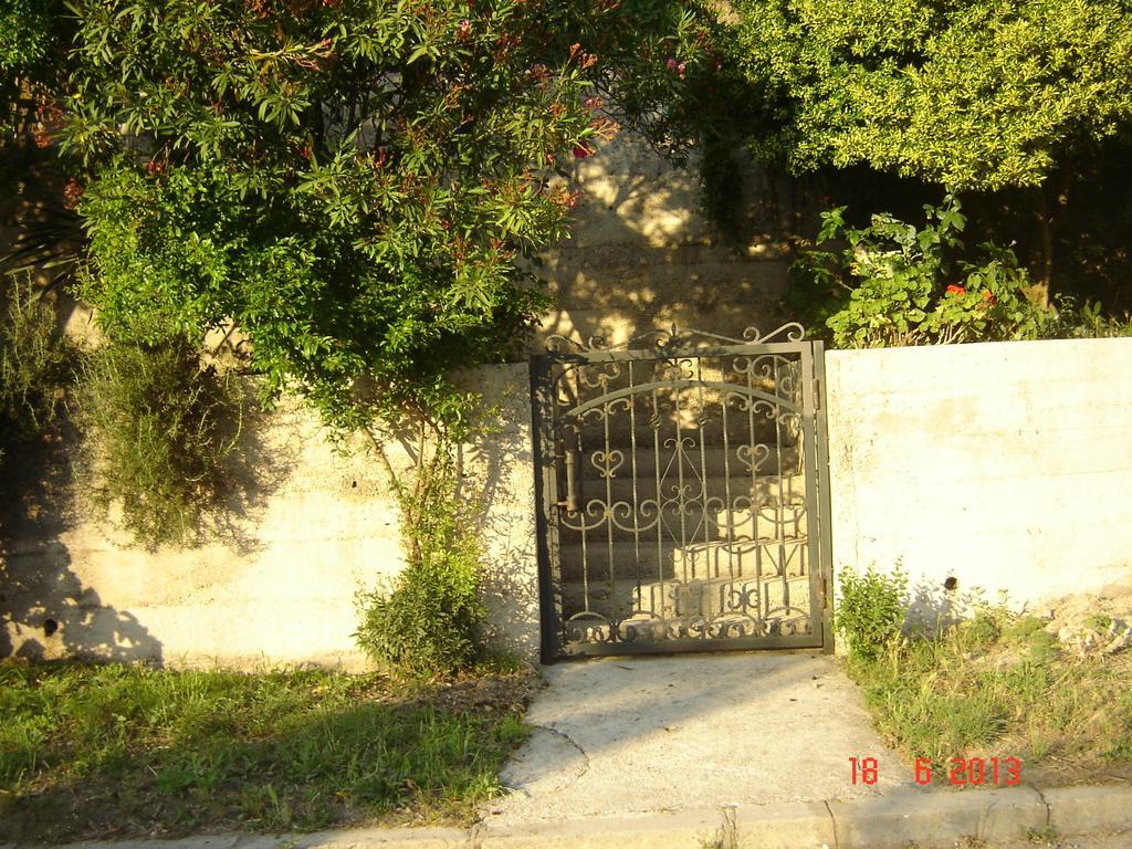 קוטור Apartments Dobrisa מראה חיצוני תמונה